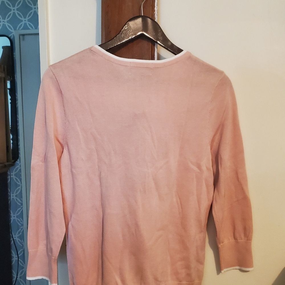 Lands end light weight pink sweater with a bear size small NWT - Picture 6 of 8